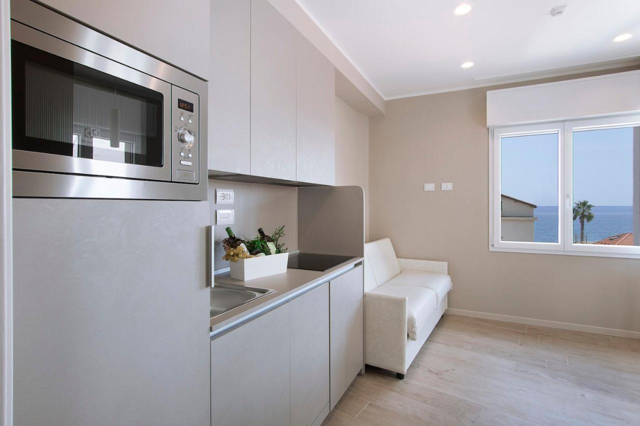 Residence Dolcemare Лайджелия Екстериор снимка
