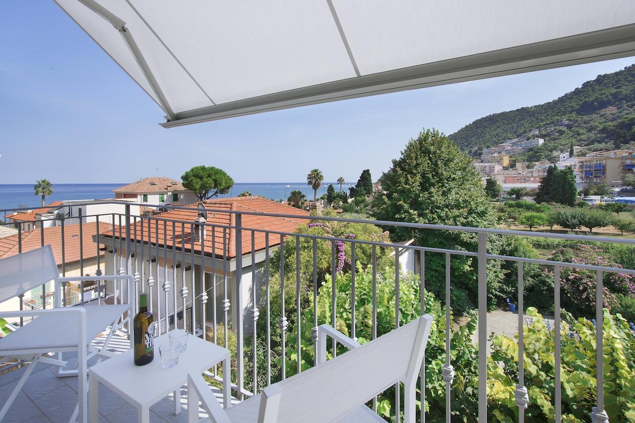 Residence Dolcemare Лайджелия Екстериор снимка