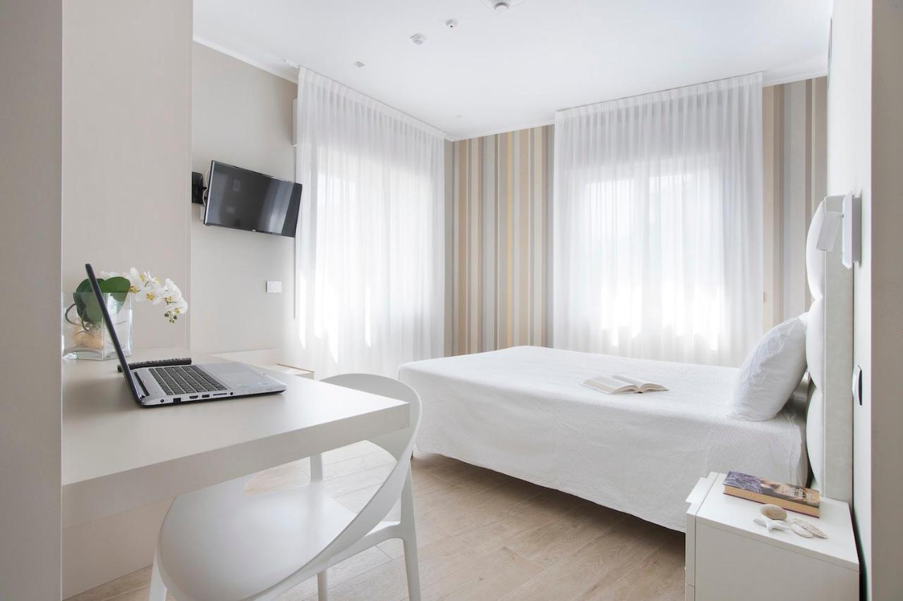 Residence Dolcemare Лайджелия Екстериор снимка